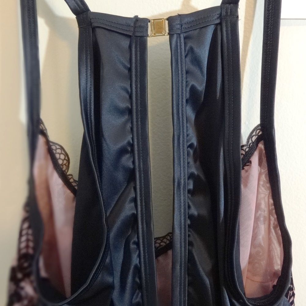 LINDY Pink & Black Lingerie Size Medium - Picture 5 of 8